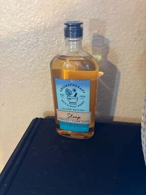Bath & Body Works Aromatherapy Sleep Hibiscus + Ylang Ylang Body Wash